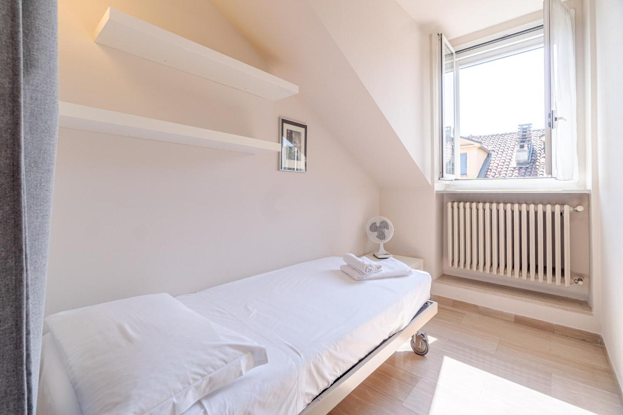 都灵Casa Valeggio Attic Apt Few Steps From Porta Nuova公寓 外观 照片